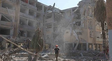 İran'dan İsrail'in 3 noktasına balistik füze saldırısı: 65 yaralı