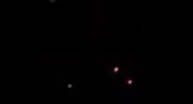 İran'ın İsrail'e attığı füzelerin ışıkları Mersin'de sahil şeridinden göründü