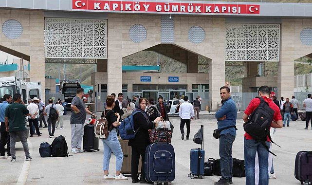 İranlı turistlerden İsrail'e tepki: "İntikam duygusu içindeyiz"