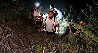 Irmaktaki adacıkta mahsur kaldılar, kurtarıldıktan sonra ceza yediler