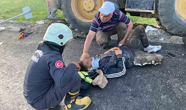 İş makinesi yemek molasındaki işçilerin arasına daldı