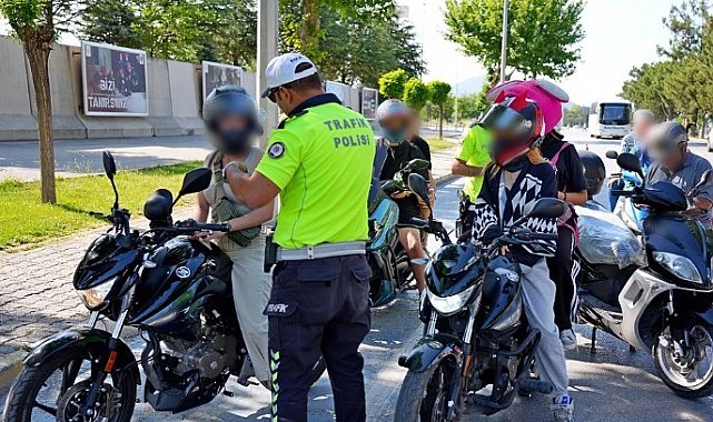 Isparta'da trafik uygulamasında 10 araca ceza kesildi