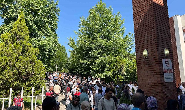 Isparta'da YKS'nin ikinci oturumu AYT heyecanı sona erdi