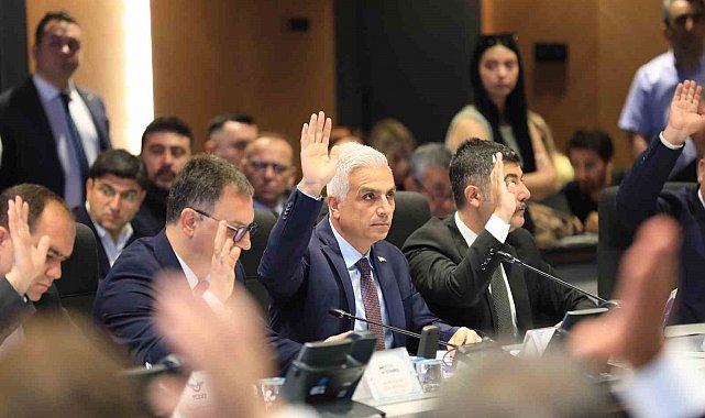 İstanbul'da deniz taksi ücretlerine yüzde 275'e varan zam