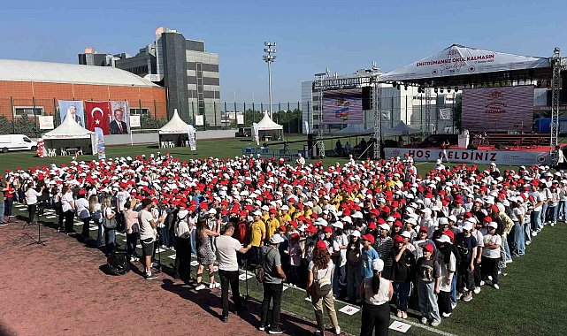 İstanbul'da "Enstrümansız Okul Kalmasın Şenliği" düzenlendi