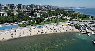 İstanbul'da sıcak hava bunalttı: Caddebostan sahile akın ettiler