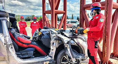 İtfaiyeden AKUT'a eğitim desteği