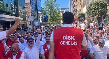 İzmir Büyükşehir'de, grev beşinci gününde işçilerin eylemi sürüyor