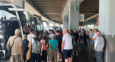 İzmir Otogarı'nda bayram tatili dönüşü yoğunluğu