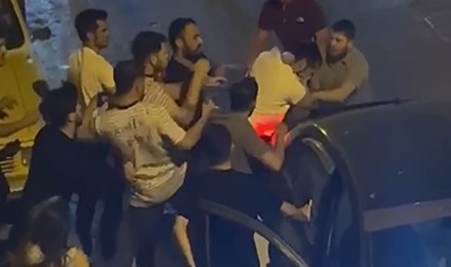 İzmir sokaklarında tekmeler, yumruklar konuştu