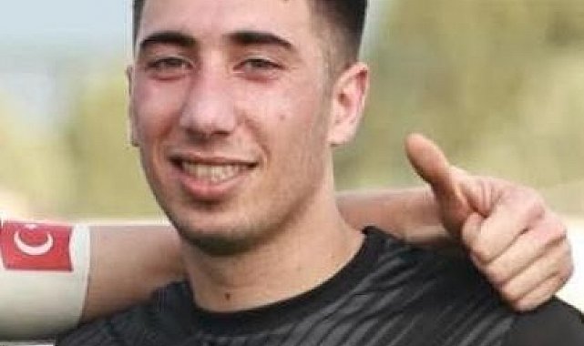 İzmir'de direğe çarpan sürücü yaşamını yitirdi