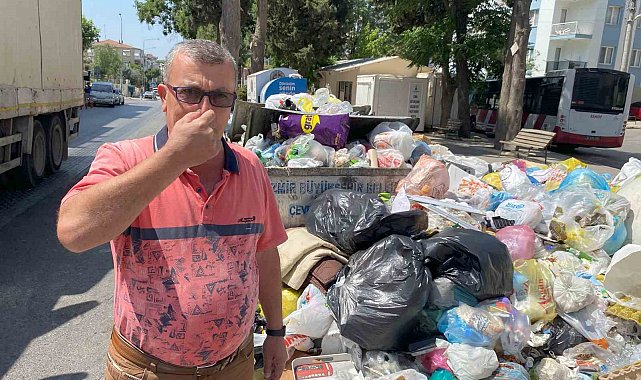 İzmir'in çöple dolu sokakları Hindistan'ı andırıyor