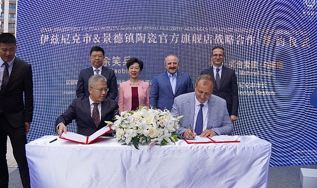 İznik Seramik Sanayi Birliği imza töreni İstanbul'da gerçekleşti