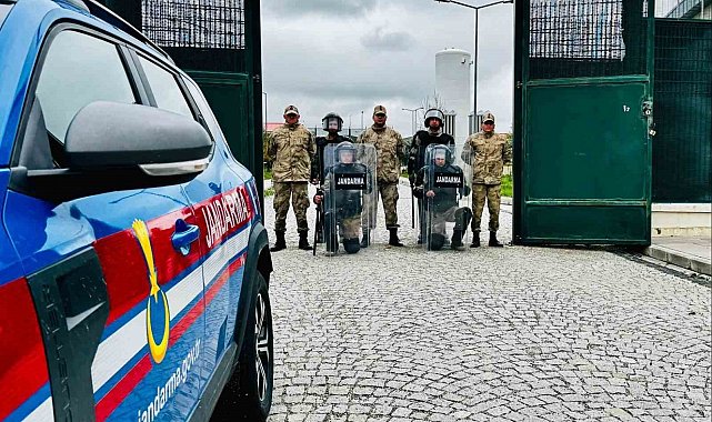 Jandarma ekiplerince 53 düzensiz göçmen yakalandı