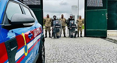 Jandarma ekiplerince 53 düzensiz göçmen yakalandı