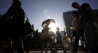 Japonya'da aşırı sıcaklardan 18 kişi öldü, 8 bin 603 kişi hastanelik oldu