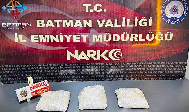 Kadın yolcunun valizinden 3 kilo uyuşturucu çıktı