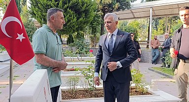 Kahramanmaraş'ta deprem şehitleri kabirleri başında anıldı