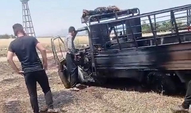Kamyonet yanarak kullanılamaz hale geldi