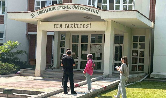 Kapılar kapatıldıktan 10 dakika sonra gelen aday YKS'ye giremedi