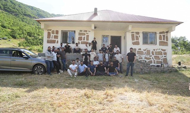 Karabeyli gençler geleneksel piknikte buluştu