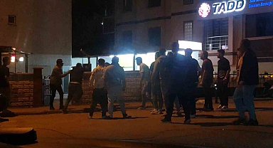 Karabük'te 'omuz atma' kavgasında ıstaka, tekme ve yumruklar havada uçuştu