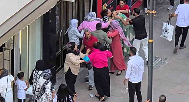 Karabük'te kadınların saç saça kavgası kamerada