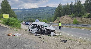 Karabük'te yoldan çıkan otomobil beton menfeze çarptı: 1 ölü, 3 ağır yaralı