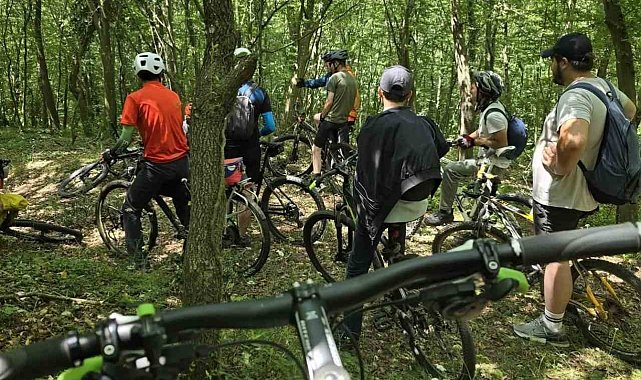 Karacabey Belediyesi Dağcılık Kulübü'nden bisiklet turu