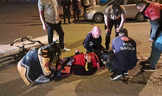 Karaman'da otomobille çarpışan motokurye yaralandı