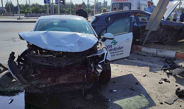 Karaman'da otomobiller çarpıştı: 1 yaralı