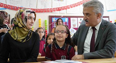 Karneler alındı, yaz tatili başladı: Öğrencilere "dijital bağımlılık" uyarısı