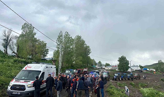 Kars'ta araziye yıldırım düştü, hayvanlarını otlatan bir kişi yaralandı