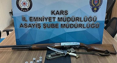 Kars'ta silah, tüfek ve mühimmat ele geçirildi