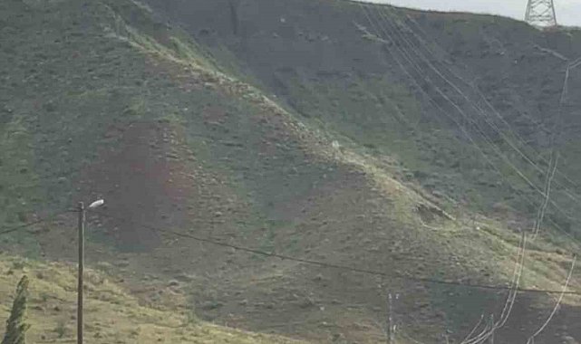 Kars'ta tır ile otomobil çarpıştı: 1 ölü, 2 yaralı