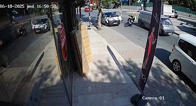 Kartal'da araç kapısına çarpan motosiklet sürücüsü yaralandı