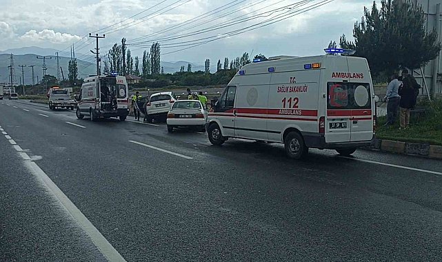 Kastamonu'da iki otomobil çarpıştı: 5 yaralı