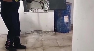 Kazan dairesinde yılan paniği