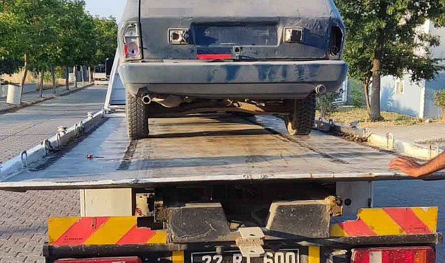 Keşan'da plakasız trafiğe çıkan çekme belgeli otomobil sürücüsüne 18 bin 534 TL ceza