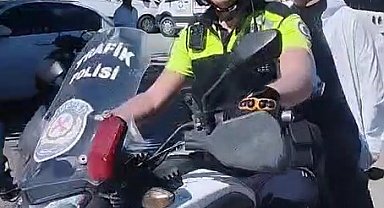 Kimliğini unutan öğrenciye polis yetişti, sınava dakikalar kala girebildi