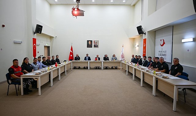 Kırklareli Valisi Turan, Pehlivanköy Geri Gönderme Merkezi'nde incelemede bulundu