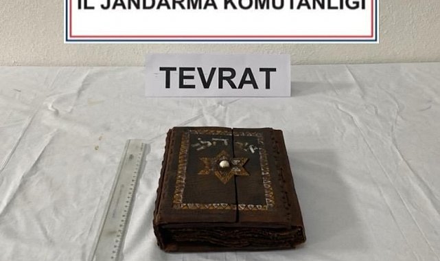Kırşehir'de 7 asırlık el yazması Tevrat ele geçirildi