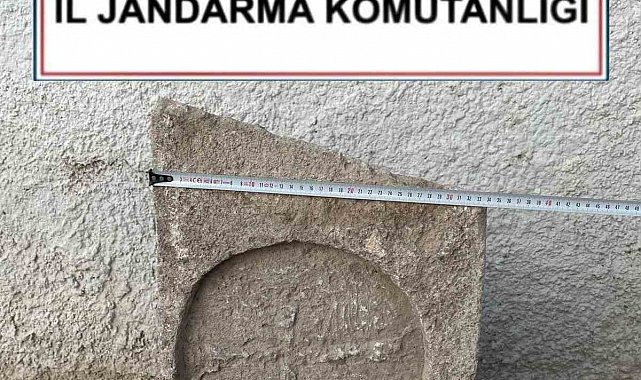 Kırşehir'de Bizans dönemine ait mezar steli ele geçirildi