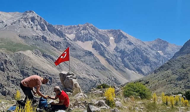 Kırşehirli dağcılar Aladağlar'da eğitim kampı düzenledi