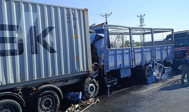 Kontrolden çıkan kamyon, önünde seyreden tıra çarptı: 1 yaralı