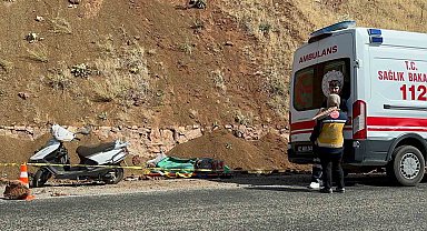 Kontrolden çıkan motosiklet devrildi: 1 ölü, 1 yaralı