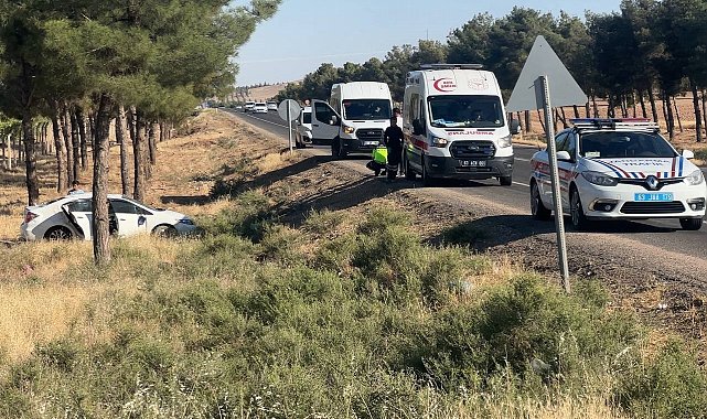 Kontrolden çıkan otomobil şarampole devrildi: 4 yaralı