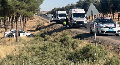 Kontrolden çıkan otomobil şarampole devrildi: 4 yaralı