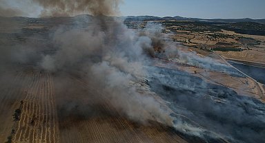 Kula'da ekili arazide büyük yangın