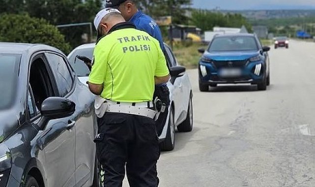 Kurallara uymadığı tespit edilen 2 araca ceza